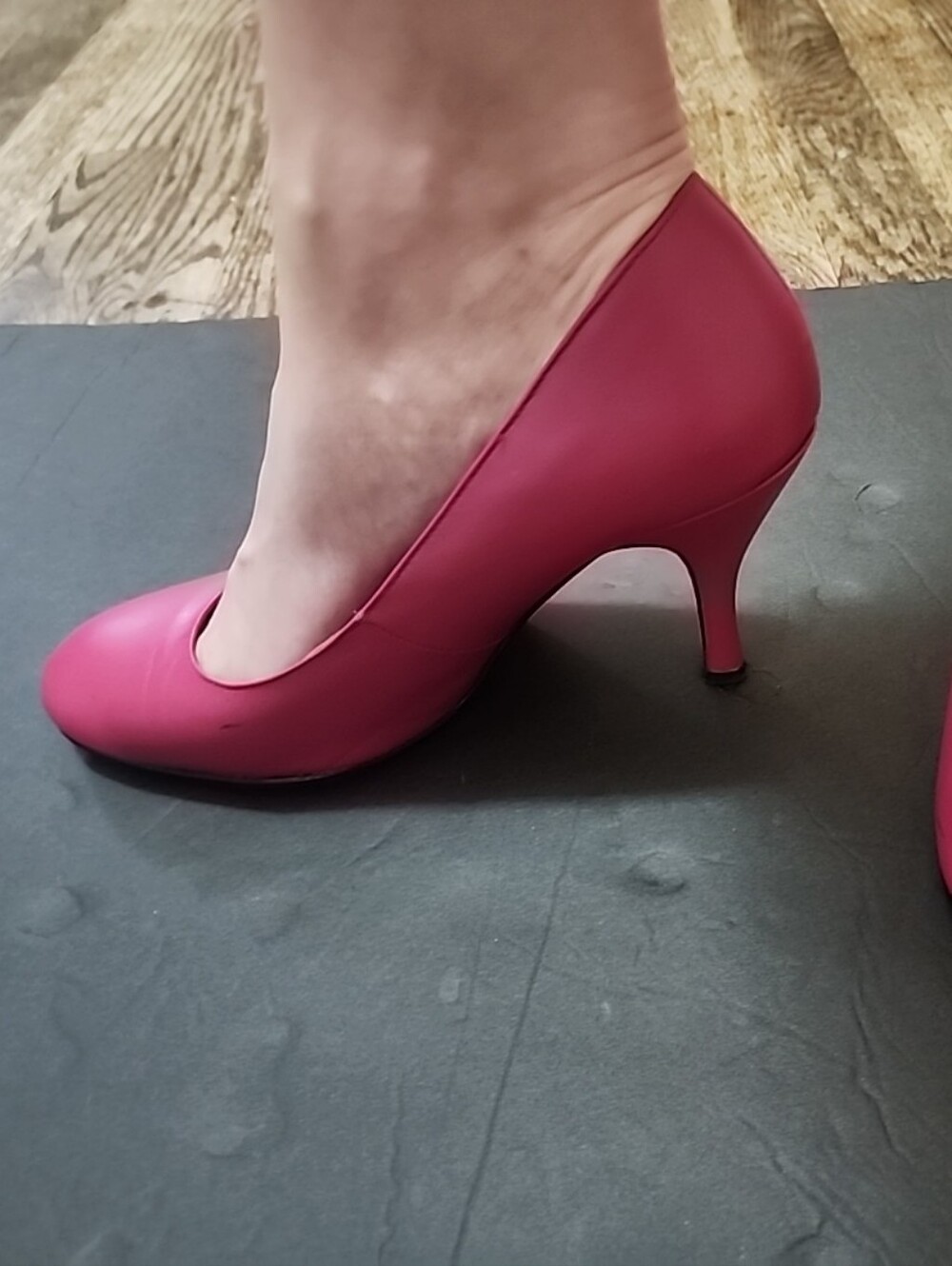 Cami NYC Pink Genuine Leather Pumps Size 7 1/2 W Round Toe 3 1/2" Stiletto HH